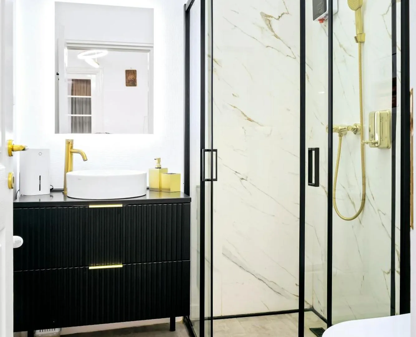 Garden Villa High Ceilings Free Parking Bucareste